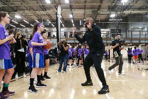 超越科比是不敬？路威：歪曲历史 科比绝不会阻止别人追求伟大