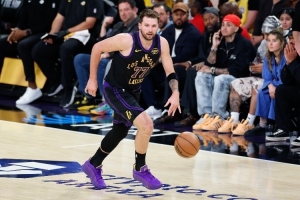 NBA彩经：湖人轻取公牛 雷霆击败绿军 太阳拿下步行者