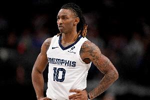 【菜鸟】弗拉格16投13分6板7助 哈珀13分5板5助 埃奇库姆14投10分