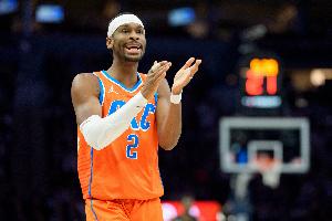 亚历山大连续127场20+历史第1！解说：强如乔科鲨詹杜也没做到