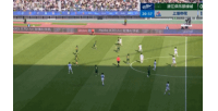 申花连续进攻，拉唐小角度射门被扑，随后高天意远射中横梁