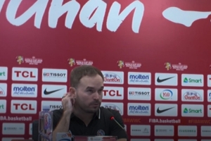 南苏丹主帅：中国队是世界最顶尖队伍之一 我们没放弃在逐渐变好