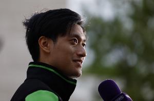 周冠宇：自己的首要目标是重返F1赛场，正在时刻准备并等待机会