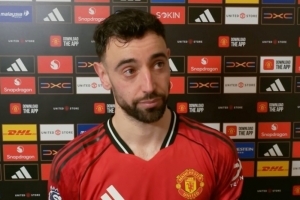 B费谈超越小贝纪录：很棒的成就，毕竟他是历史最出色传球手之一