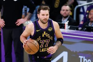 东契奇：最近几场比赛对抗激烈 已经充满了季后赛的氛围