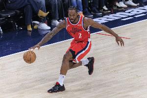 快船官方：伦纳德将随队出征新奥尔良 他的状态为每日观察