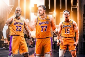 詹姆斯、东契奇和里夫斯场均皆20+ 本赛季唯一三人组