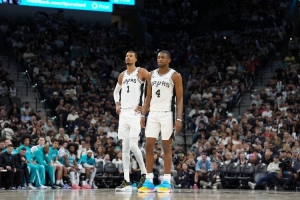 苏群谈文班60胜言论：不要想和终极目标无关的事 他们目标是夺冠