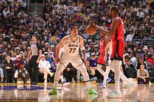 解说：东契奇和老詹联手杀死了比赛 火箭确实打不过啊！