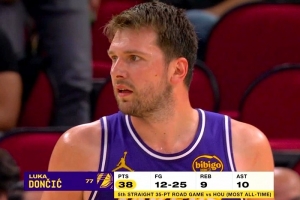 休斯敦战神！东契奇客场打火箭已经连续5场35+ 历史最长