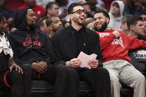 安东尼:火箭能进西决 麦迪:火箭是西部前6最弱的 连个控卫都没