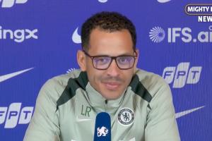 2-8落后递纸条！罗塞尼尔：当时是要改变阵型 没赢都会被拿来说事