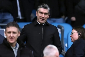 记者:利雅得新月有意利物浦总监休斯,但利物浦相信他会留队