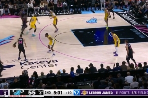 背靠背生龙活虎！詹姆斯冲筐上篮得分 目前已经5中5