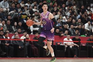 手感火热！朱松玮半场5中5&3记三分球超高效拿下13分