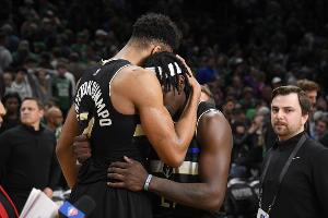 名记：字母哥曾向霍勒迪坦言 自己和雄鹿非常怀念他的防守&领导力