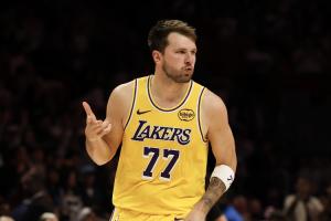 现役单场60+得分榜都有谁？18人上榜&克莱堪称高效 竟6人砍过70+