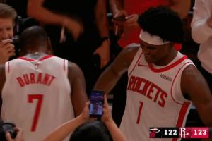 拯救我的里程碑夜！杜兰特与小老弟阿门狠狠击掌庆祝！