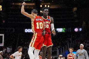 想天天打勇士！盖耶&里萨谢合计12中11高效拿下33分