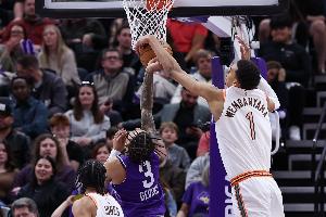 费舍尔：对手什么招式文班都能干扰 这让他比其他顶级防守者更好