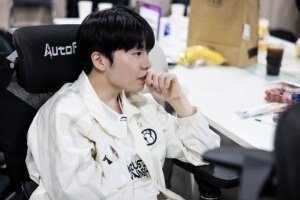 不打算休赛了？爆料人：Rookie劝回来了好像~剩下就看呼吸降价与否