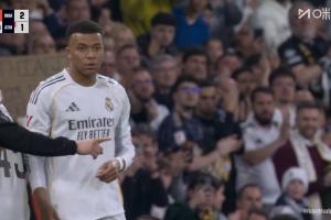 姆总来了！第63分钟，姆巴佩登场换下皮塔奇