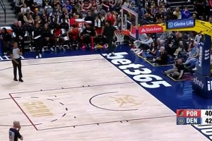 大打对攻！掘金首节42-40领先开拓者 两队各自轰进7记三分