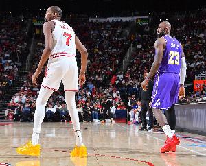 帕森斯谈大小王：KD进攻天赋独一档 但成就和荣誉跟詹姆斯没法比