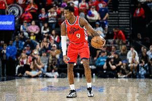 卢：马瑟林已经完成了完整的5V5对抗训练 有望本周内复出