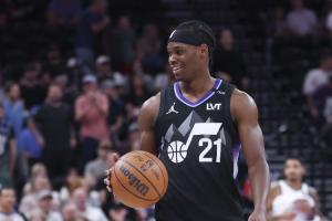 场均4.8+4+4.2！爵士官方：与贝兹·姆本签下第二份10天短合同