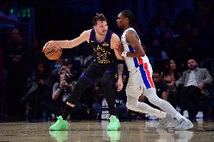 活塞主帅：奥萨尔一对一防守能力非常强 他能让对手苦不堪言