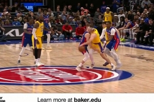 这也吹回场？里夫斯中线附近遭遇夹击被吹回场违例