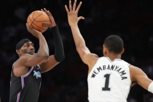 文班亚马：“降龙十八掌！”