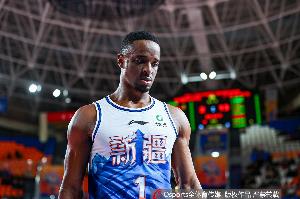 三分挺准也顶不住！新疆全场外线25中13 命中率高达52%