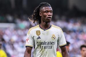 草台班子！队报：皇马此前还误诊卡马文加的脚踝，导致其伤缺两周